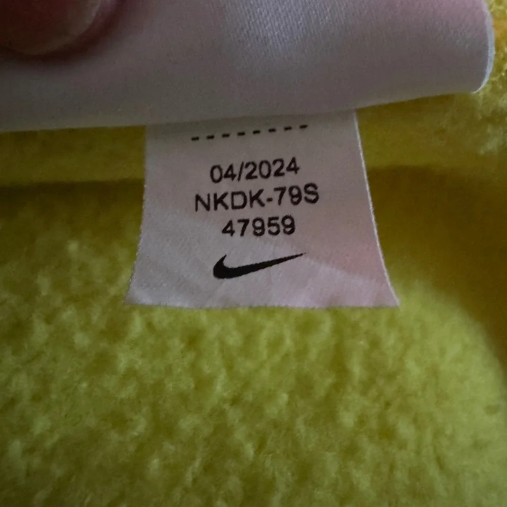 Nike Oregon Ducks Yellow Hoodie  Mens Large Fleece Long Sleeve Sweatshirt NCAA